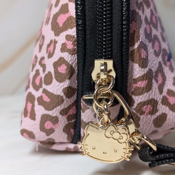 NWOT Sanrio Hello Kitty Leopard Print Make Up Cosmetic Pouch Bag - Picture 6 of 8